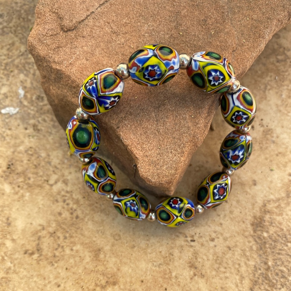 Colorful glass bead bracelet